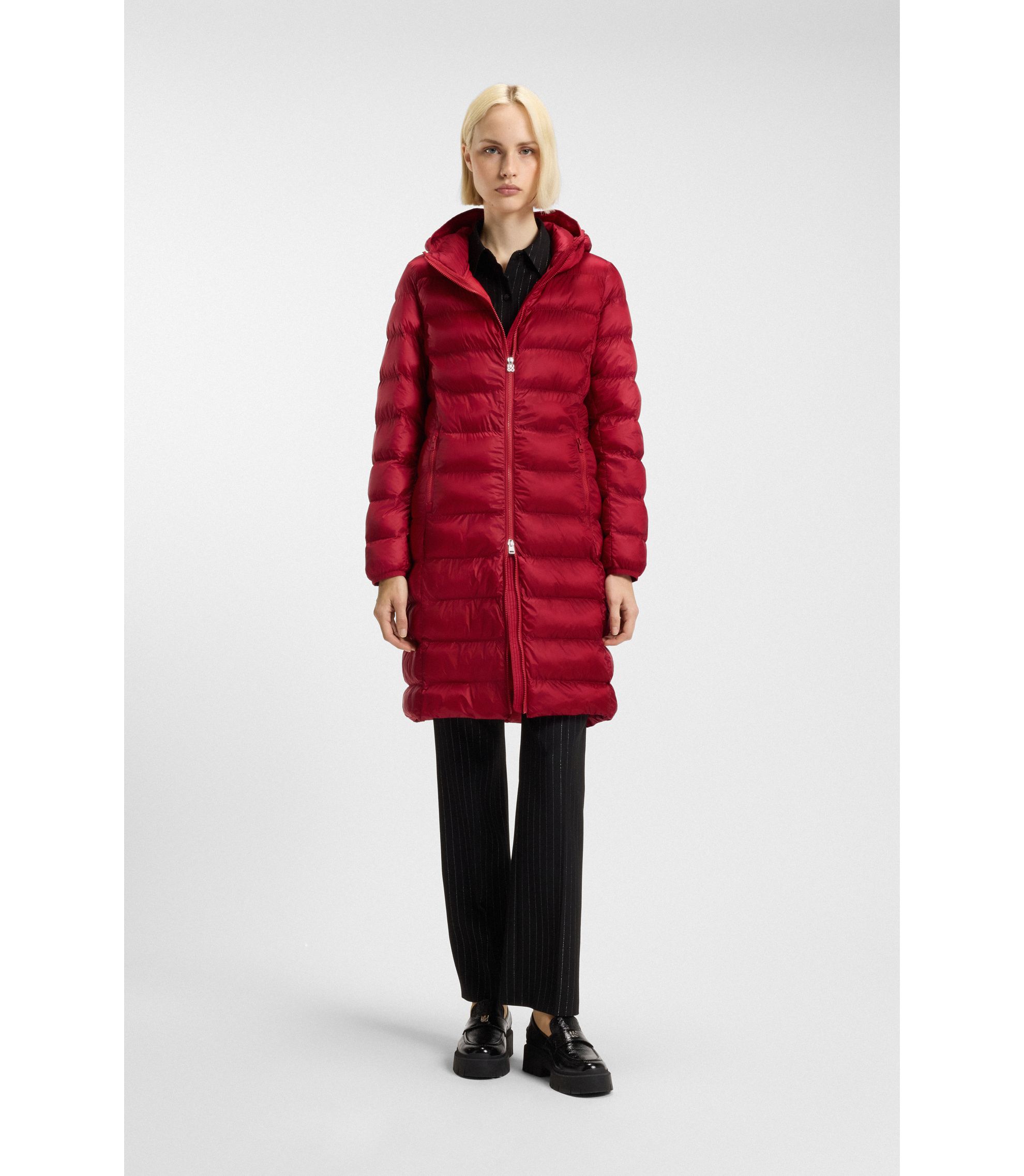 Wasserabweisender Kapuzenmantel mit leichter Füllung