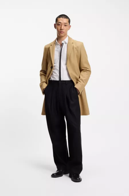Slim-fit coat in a wool blend with cashmere