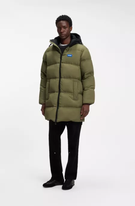 Langer wattierter Mantel mit wasserabweisendem Finish