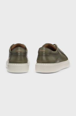 Gary baskets en cuir bross&eacute; &agrave; lacets &eacute;lastiques, Olive