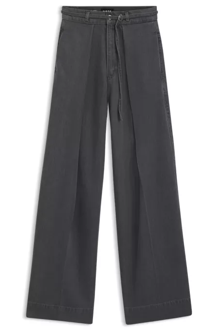 Wide-leg belted jeans with front pleats