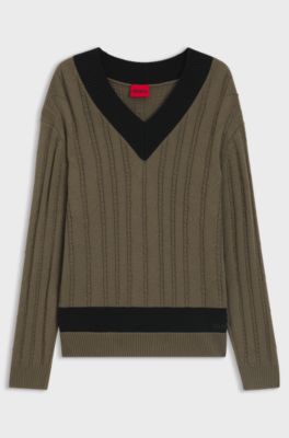 Mixed-knit oversized-fit sweater with contrast V neckline, Brown