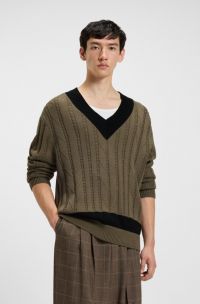Oversized Pullover mit kontrastfarbenem V-Ausschnitt und verschiedenen Strickmustern, Braun