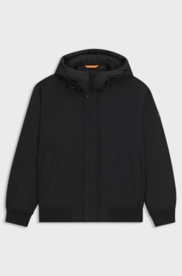 Casaco imperme&aacute;vel com inser&ccedil;&atilde;o contrastante, Black