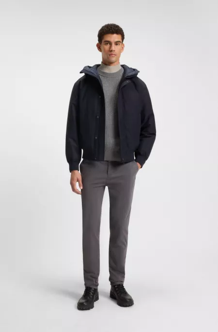 Water-repellent jacket with contrasting insert