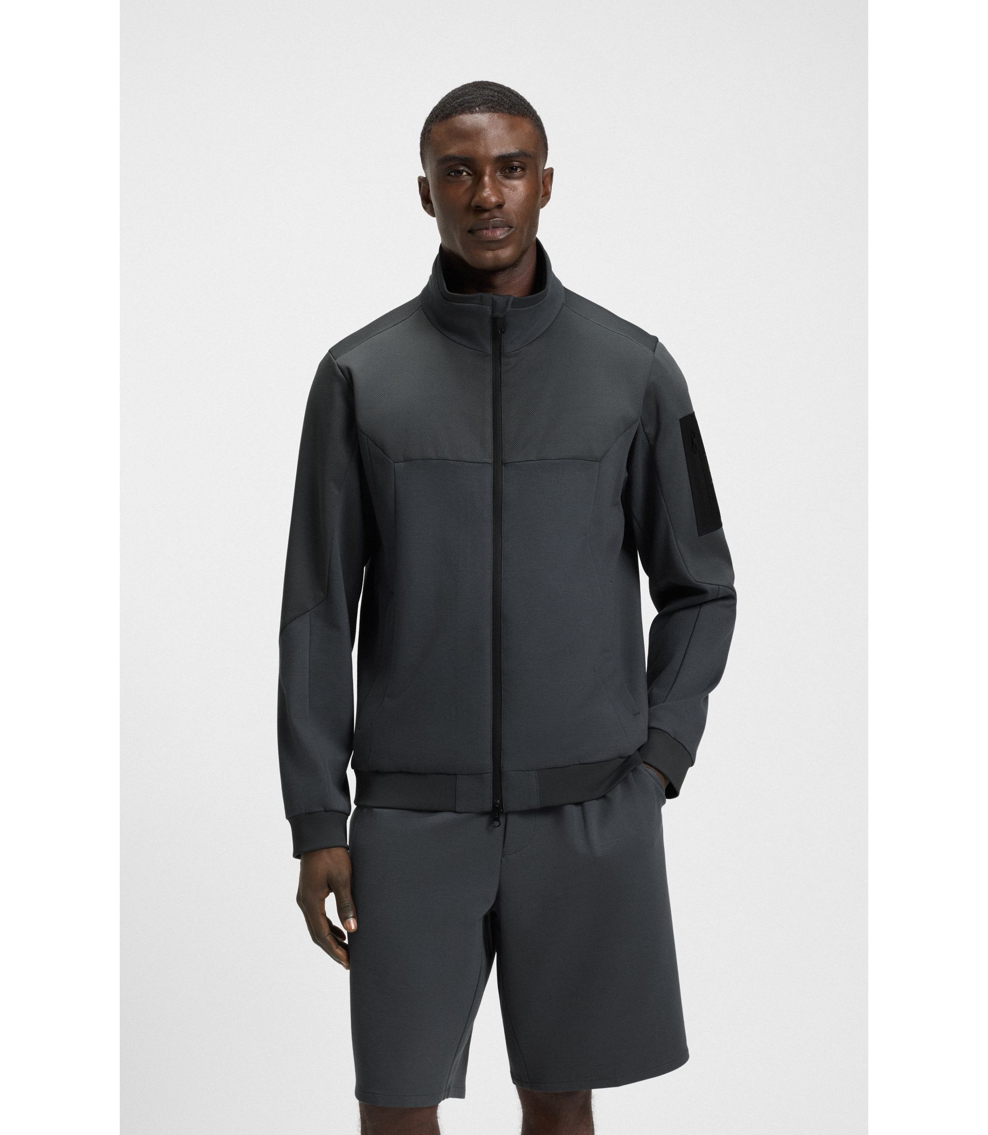 hbeu50547117_027_350?wid=1980&