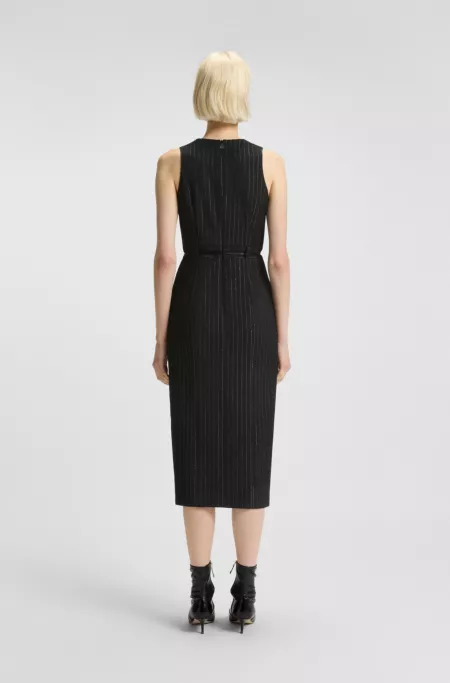 Robe à rayures tennis brillantes avec ceinture à fleur en strass