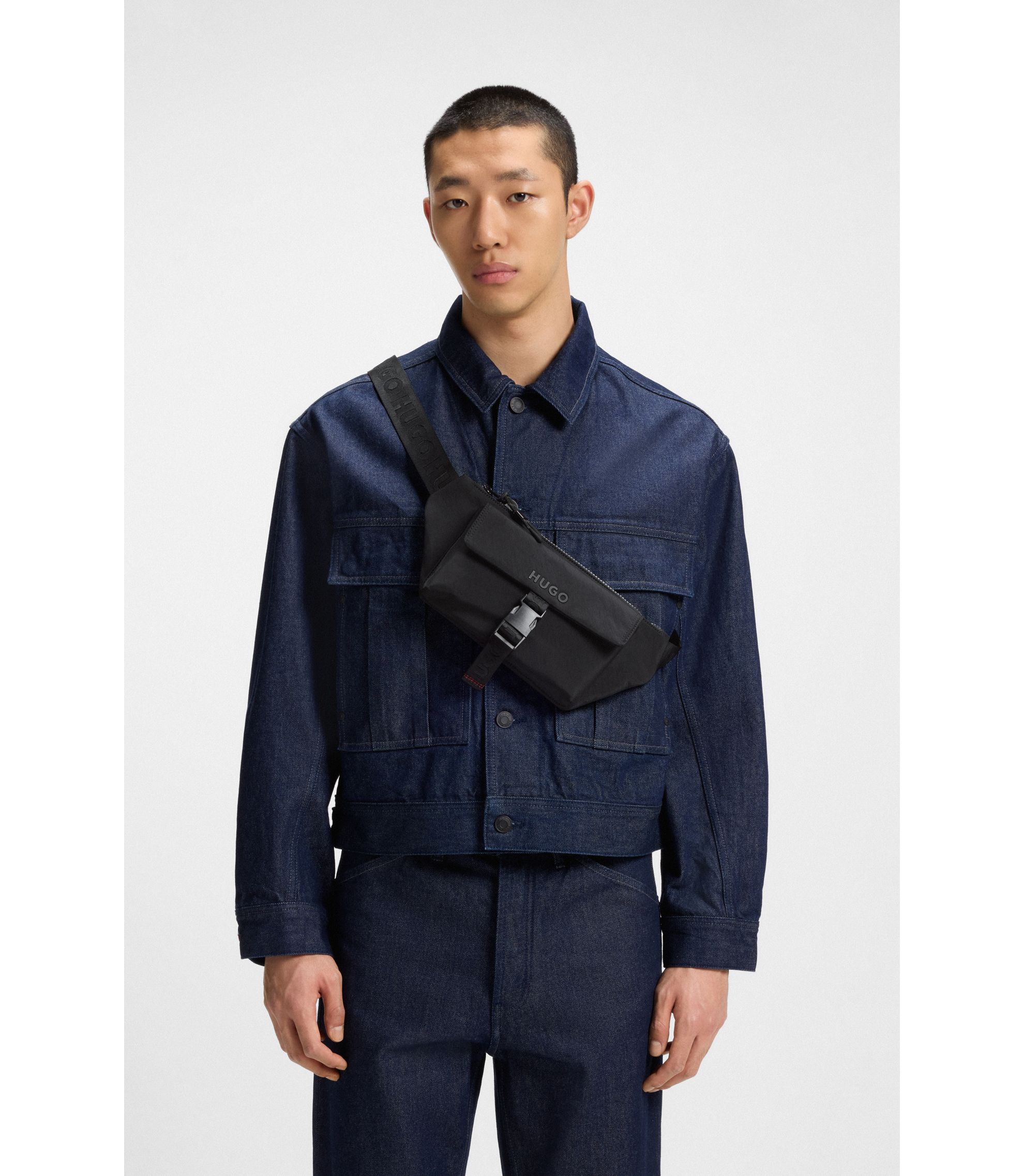 HUGO パンチング　ベルトバッグ HUGO - Twill belt bag with stacked-logo hardware - Black