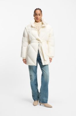 Water-repellent puffer jacket with belt, White