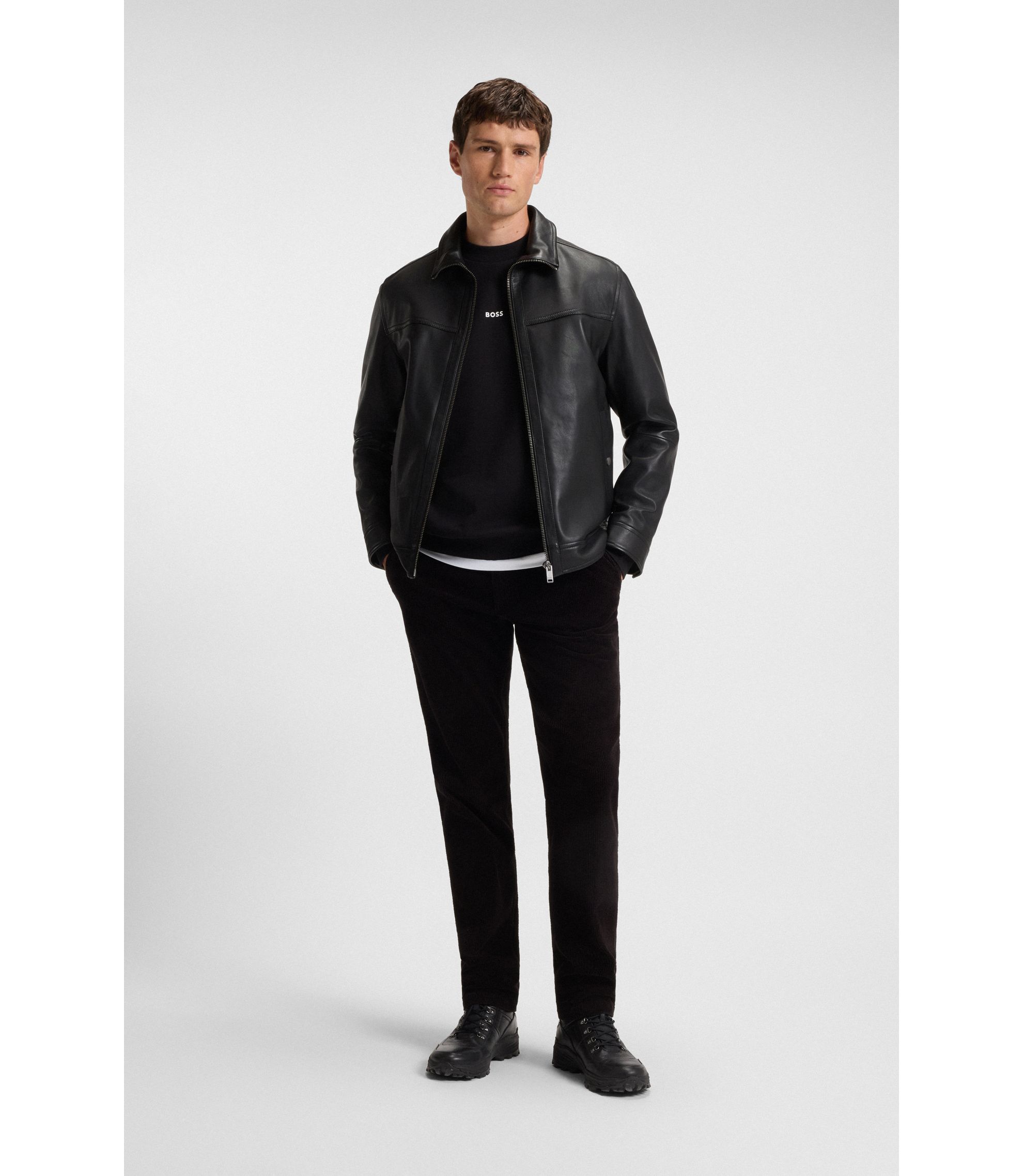 hbeu50547511_001_300?wid=1980&