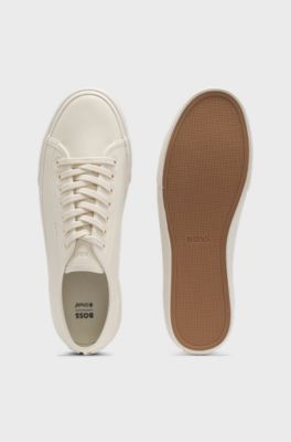 Low-top trainers in grained faux leather, Light Beige