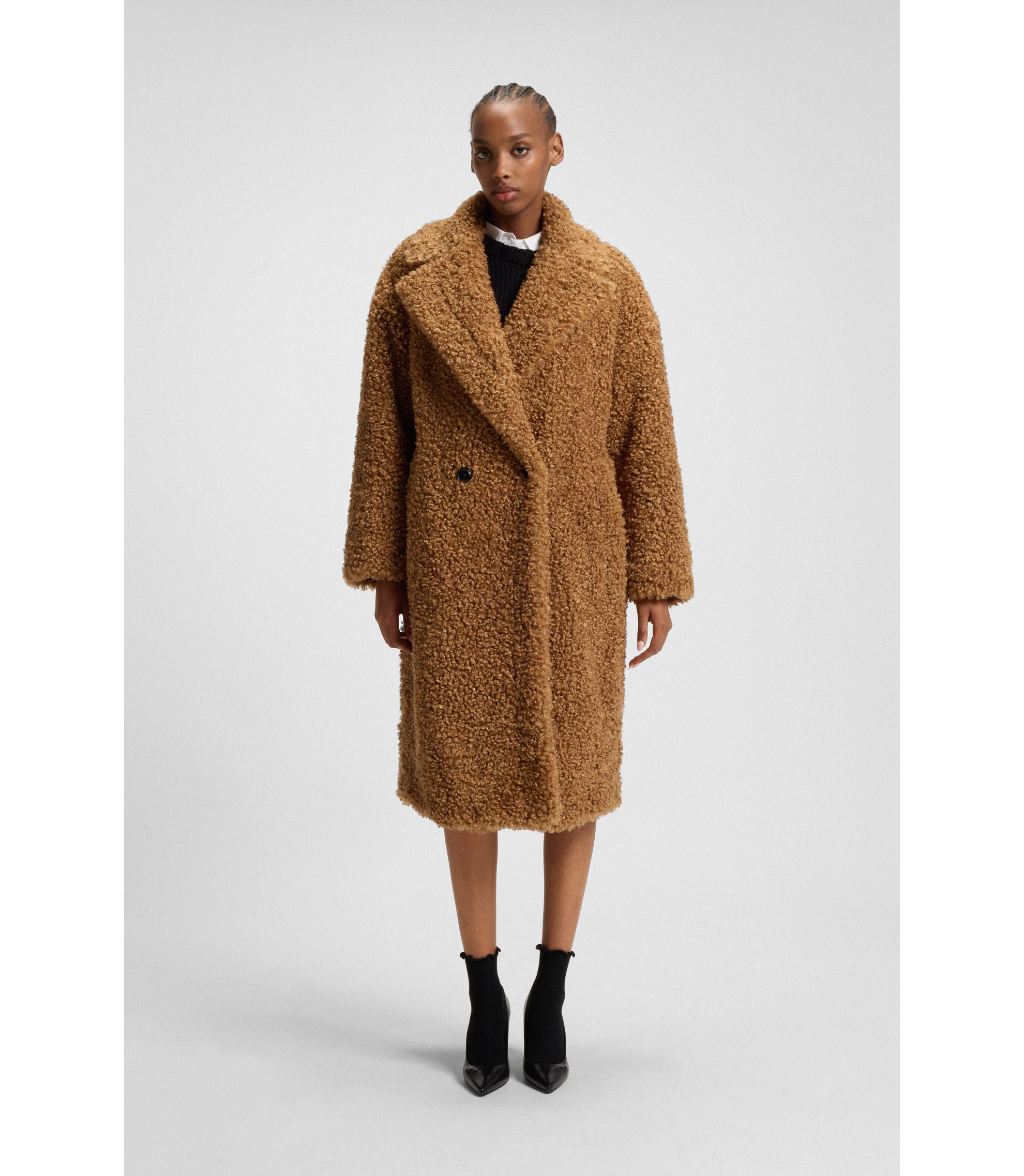 Oversized Mantel aus Kunstfell