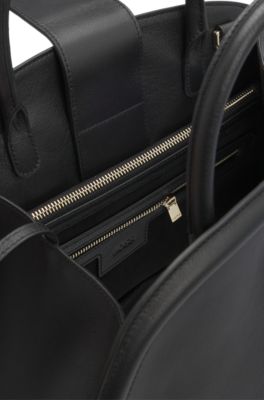 Ariell tote bag in grained leather with detachable strap, Black