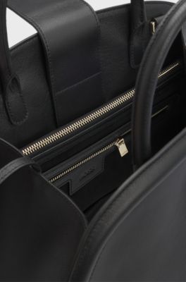 Ariell tote bag in grained leather with detachable strap, Black