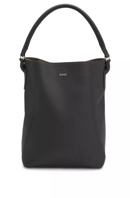 Bucket bag in grained leather