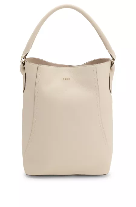 Bucket bag in grained leather