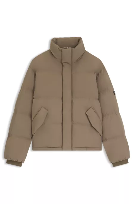 Water-repellent jacket with down filling