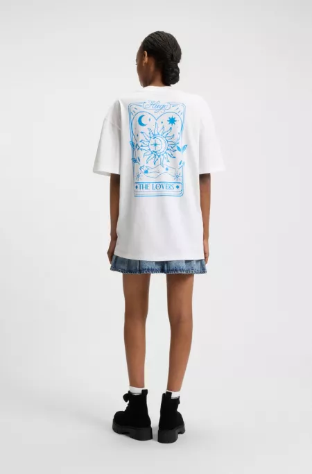 Oversized-fit T-shirt in cotton with logo artwork