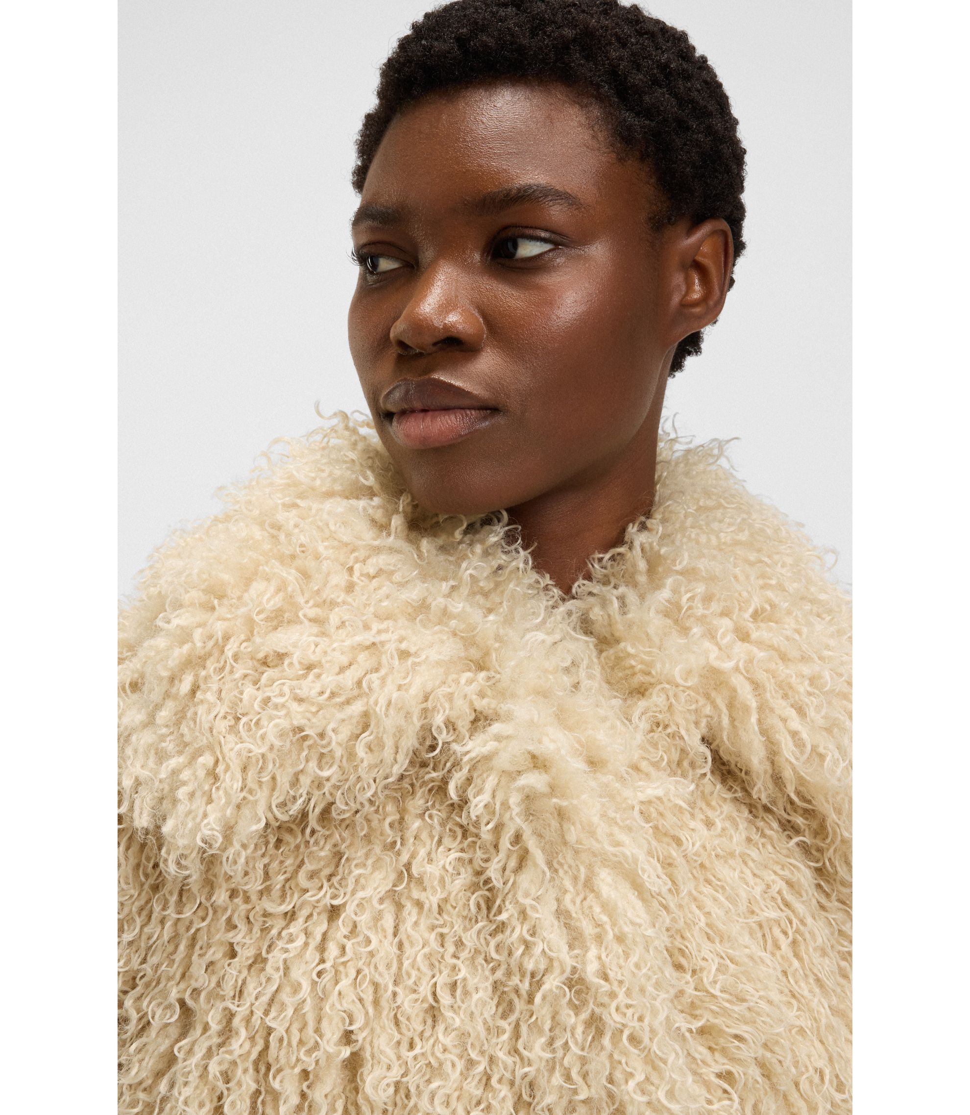 hbeu50547960_750_340?wid=1980&