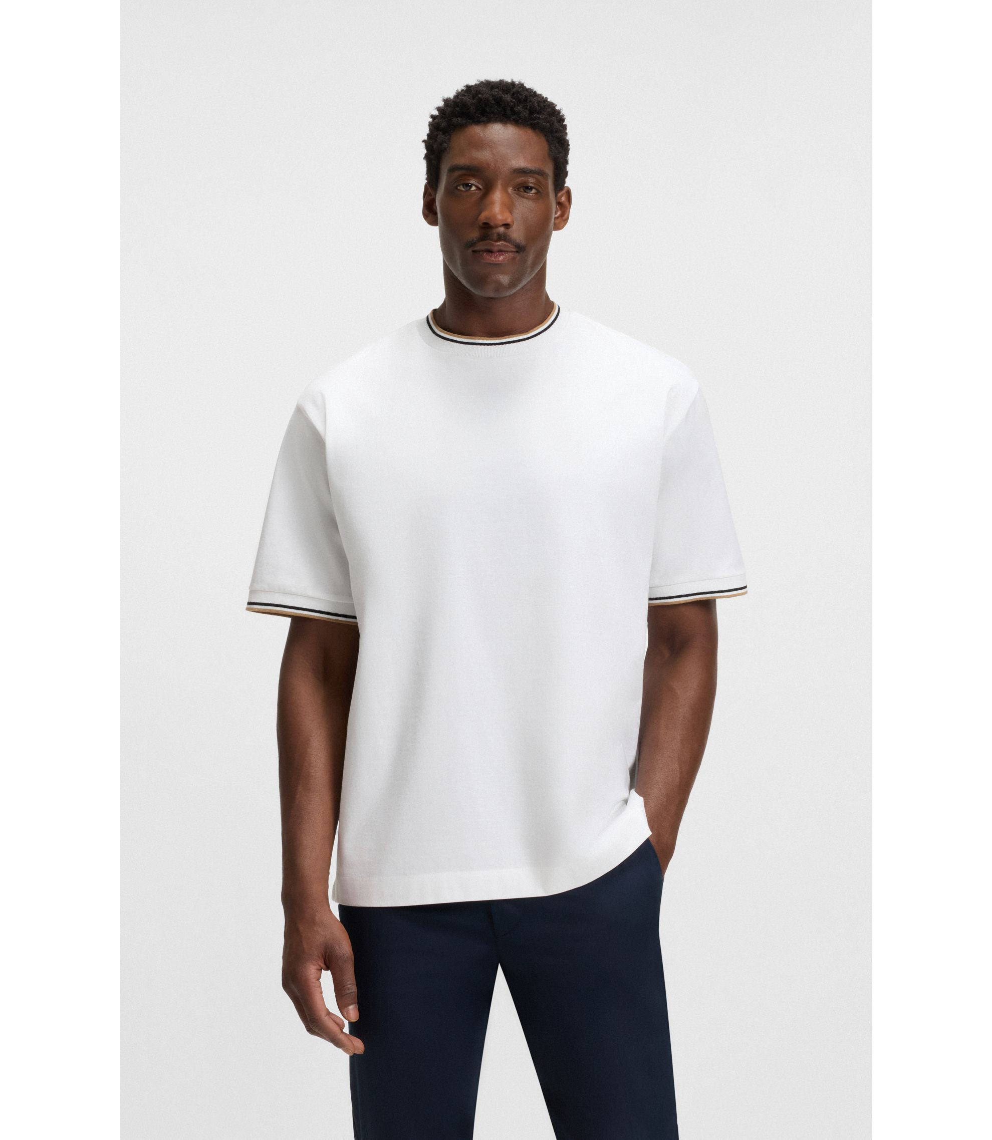 BOSS - シルケットコットン Tシャツ ストライプカフ - ホワイト