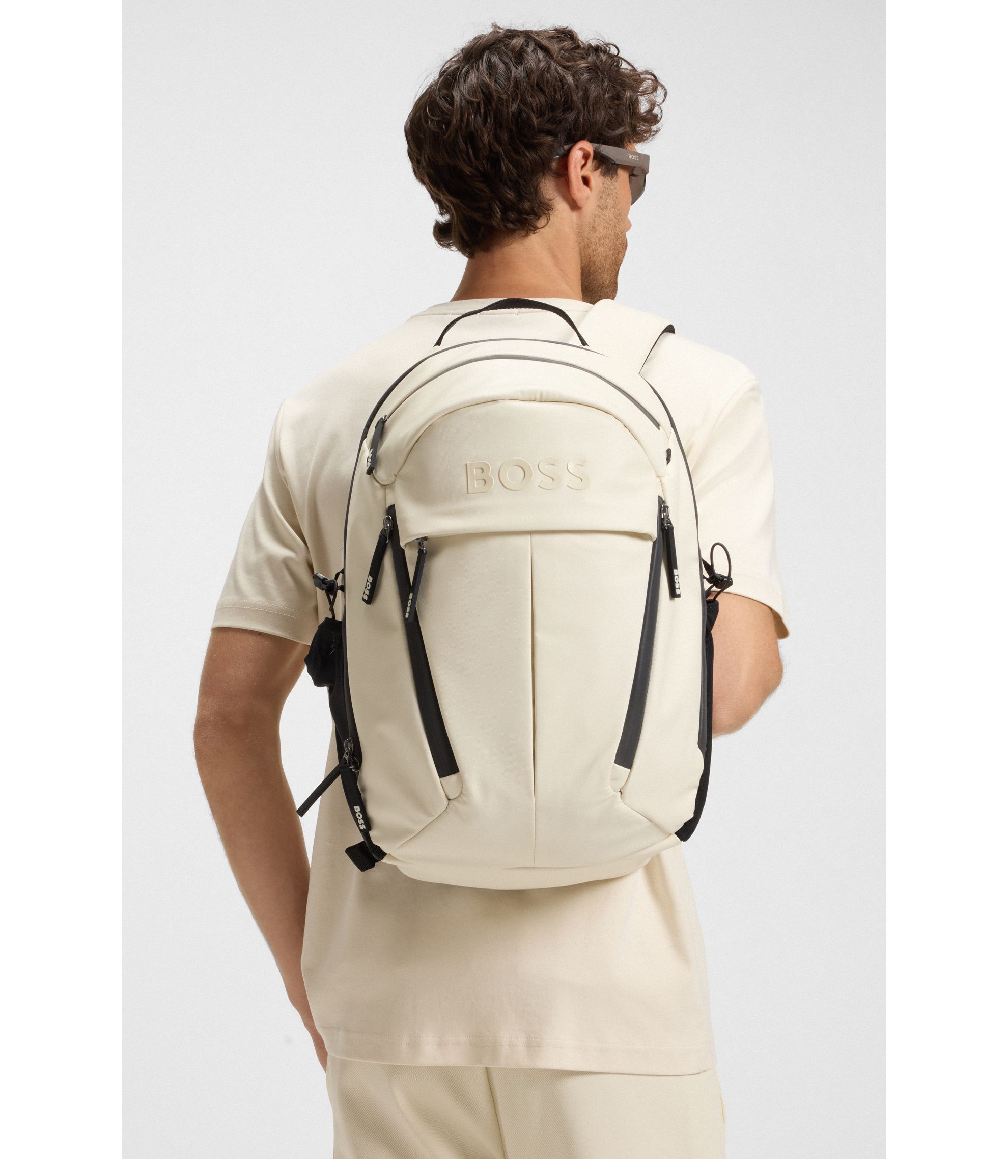 BOSS - フェイクレザー バックパック ロゴディテール - ホワイト