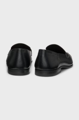 Loafers van bewerkt leer, Zwart