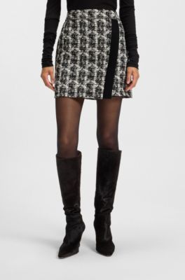 Mini skirt in patterned feather tweed, White / Black