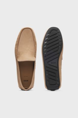 Mocassins en cuir nubuck avec semelle &agrave; picots, Beige