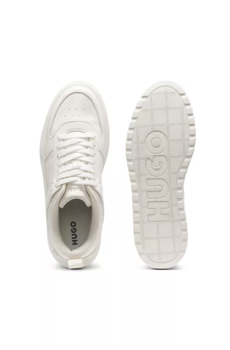 Platform trainers in patent faux leather