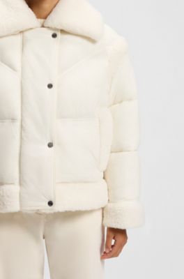 Water-repellent jacket with teddy trims, White