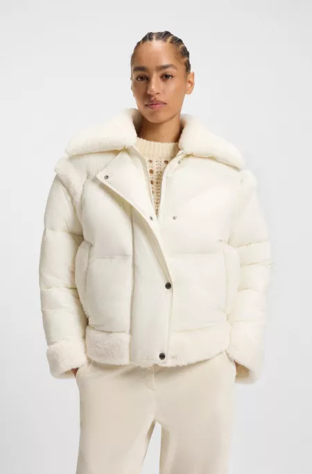 Veste déperlante avec finitions en peluche