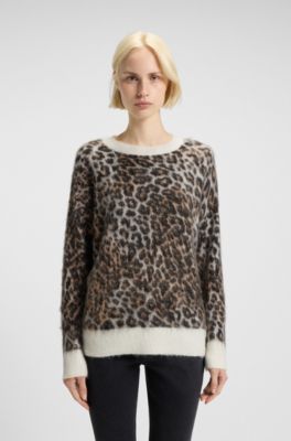 Loose-fit knitted sweater with leopard jacquard, Patterned