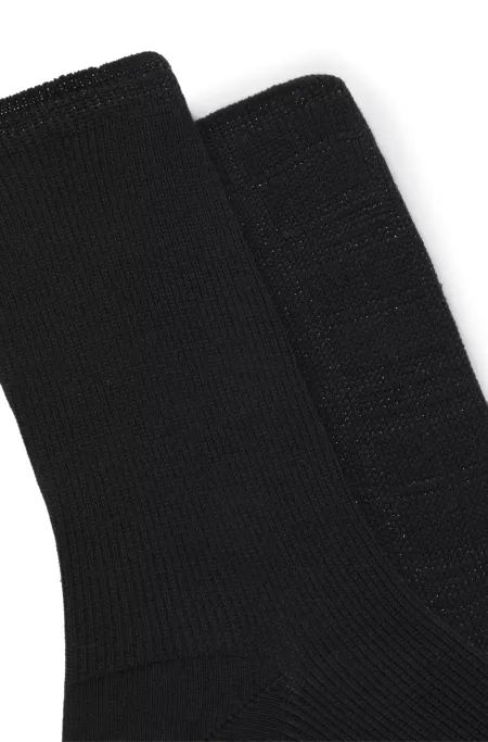 Two-pack of short-length socks with sparkling details