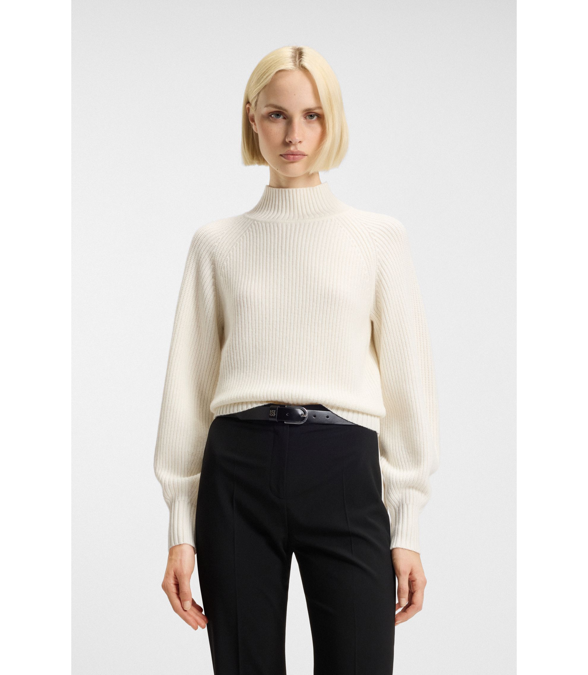 Loose-Fit Rollkragenpullover mit Raglanärmeln