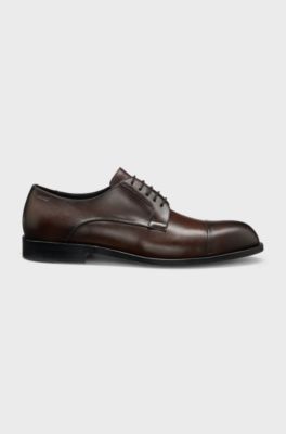 Derby shoes in leather with cap toe, Dark Brown