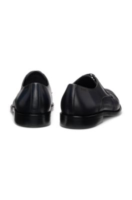 Derby shoes in leather with cap toe, Dark Blue