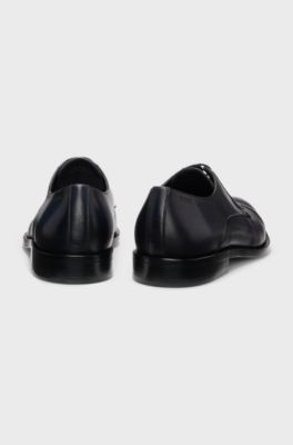 Derby shoes in leather with cap toe, Dark Blue