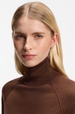 Maglione slim fit a collo alto in lana merino extra fine, Marrone