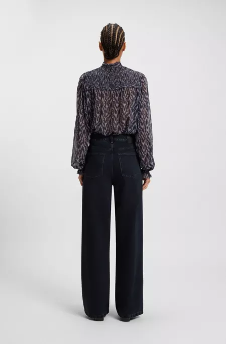 Wide-leg jeans in blue-black rigid denim