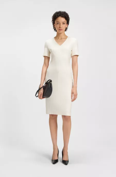 Pointed-toe pumps in polished leather