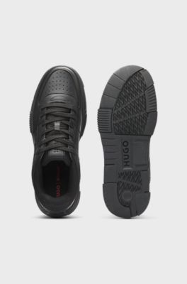 Sneakers aus Kunstleder mit Mesh-Details, Schwarz