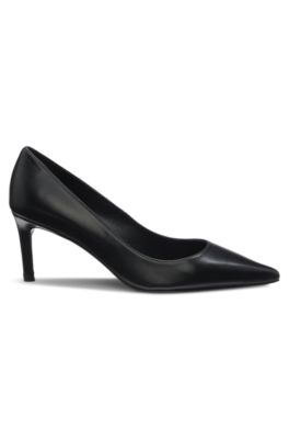 Leather pumps with pointed toe, Black