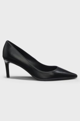 Leather pumps with pointed toe, Black
