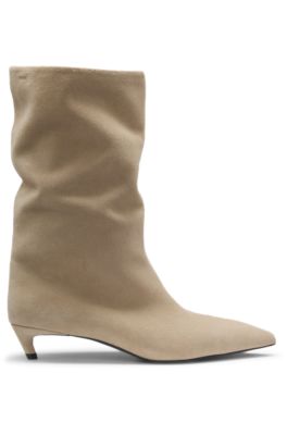 Tubo-Boots aus Veloursleder mit Pfennigabsatz, Hellbeige