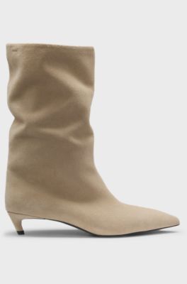 Stivali tubolari in pelle scamosciata con tacco medio, Beige chiaro