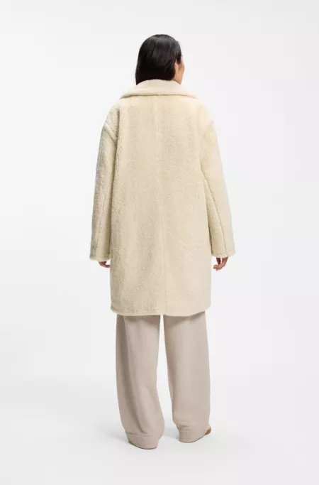 Manteau en peluche avec col ajustable