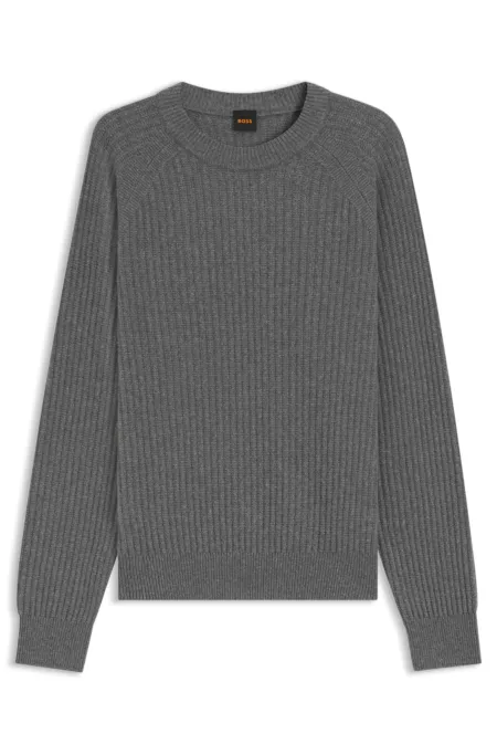 Relaxed-fit sweater with rib knit