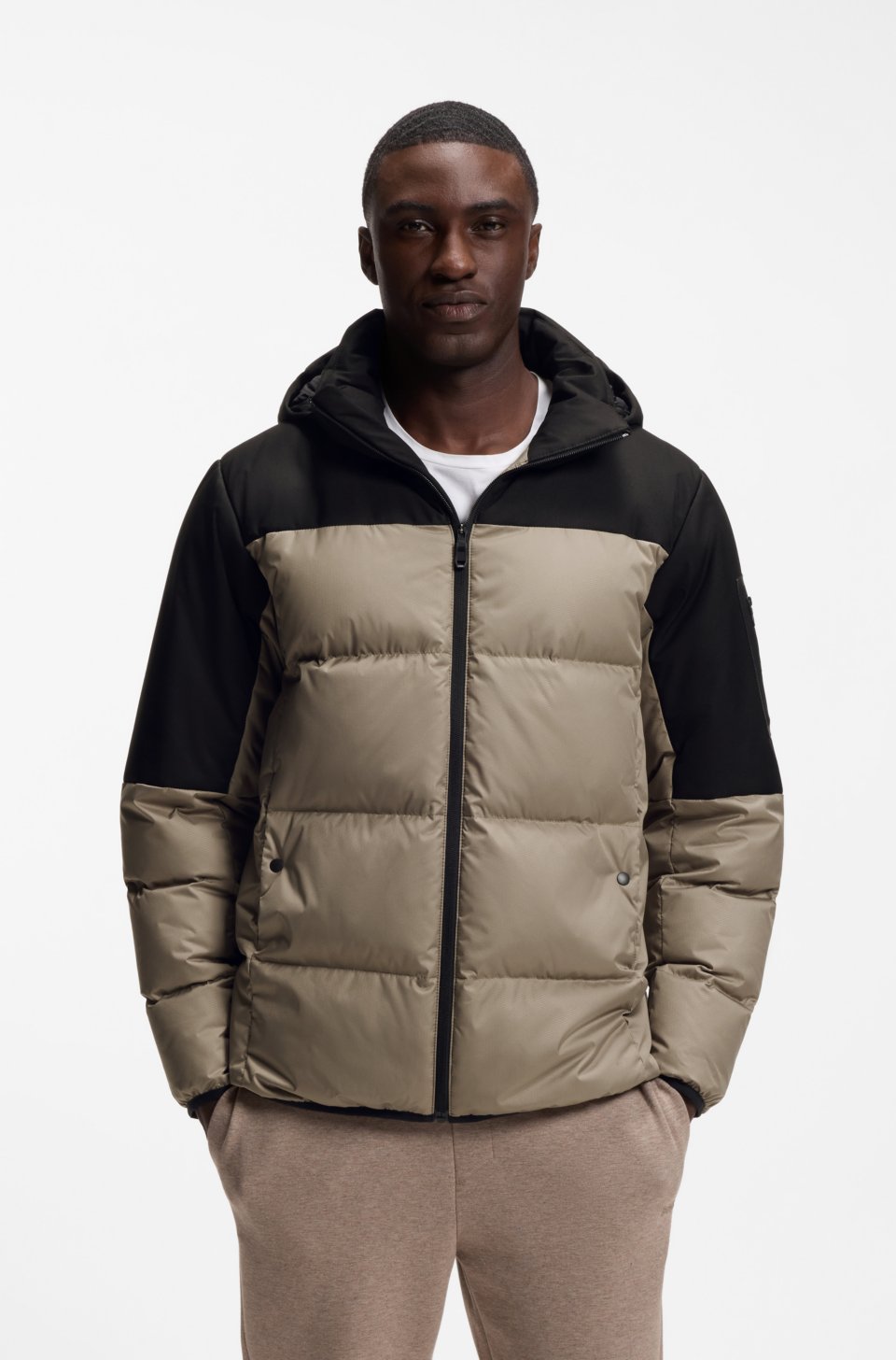 Water-repellent jacket with down filling and detachable hood