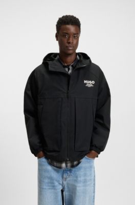 Veste d&eacute;perlante &agrave; capuche et logos imprim&eacute;s, Noir