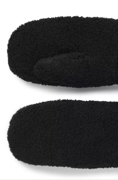Teddy mittens with faux-leather cord